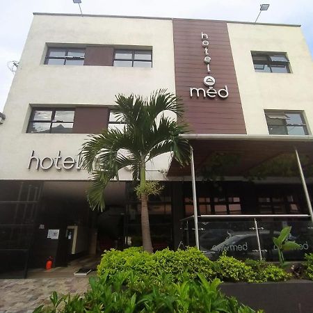 Hotel Med 70 Medellín Zewnętrze zdjęcie