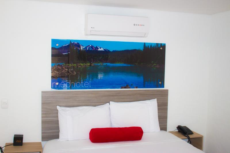 Hotel Med 70 Medellín Zewnętrze zdjęcie